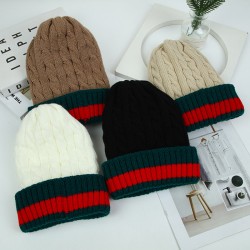 Amazon acrylic beanies, glossy knitted hats, European and American autumn and winter pullover hats for men and women, candy-colored hats Amazon acrylic beanies, glossy knitted hats, European and American autumn and winter pullover hats for men and women, candy-colored hats