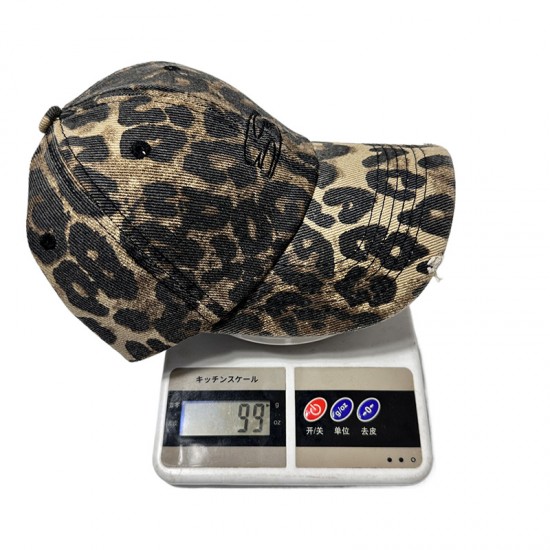 Wholesale Korean 2024 new American retro leopard print distressed baseball caps, soft-top, niche baseball caps for women. Wholesale Korean 2024 new American retro leopard print distressed baseball caps, soft-top, niche baseball caps for women.