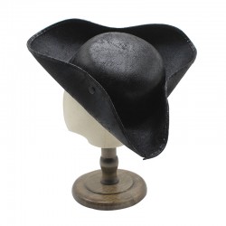 Halloween party masquerade props, Pirates of the Caribbean Jack Sparrow hat, tricorn hat, and headscarf. Halloween party masquerade props, Pirates of the Caribbean Jack Sparrow hat, tricorn hat, and headscarf.