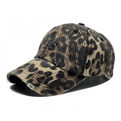 Wholesale Korean 2024 new American retro leopard print distressed baseball caps, soft-top, niche baseball caps for women. Wholesale Korean 2024 new American retro leopard print distressed baseball caps, soft-top, niche baseball caps for women.